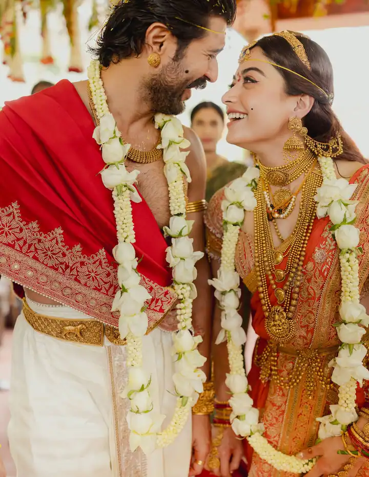 ఒకటైన ‘విరోష్’: ఉదయ్‌పూర్ వేదికగా వైభవంగా విజయ్ దేవరకొండ, రష్మిక మందన్న వివాహం