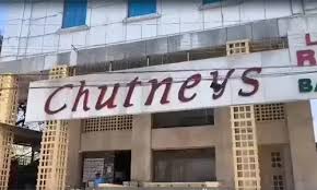 చట్నీస్ హోటల్‌లో ప్రమాదం: ఇడ్లీ స్టీమర్ పేలి నలుగురికి గాయాలు