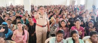 మహబూబ్‌నగర్: “అర్రైవ్ అలైవ్” – రోడ్డు భద్రతపై విద్యార్థులకు ఎస్పీ డి.జానకి అవగాహన