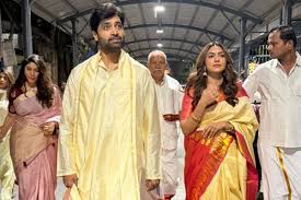 శ్రీవారి సన్నిధిలో ‘డకాయిట్’ జంట: అడివి శేష్, మృణాల్ ఠాకూర్ ప్రత్యేక పూజలు