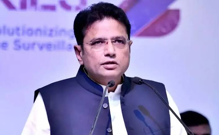 తులం బంగారం హామీపై మంత్రి శ్రీధర్ బాబు కీలక వ్యాఖ్యలు..